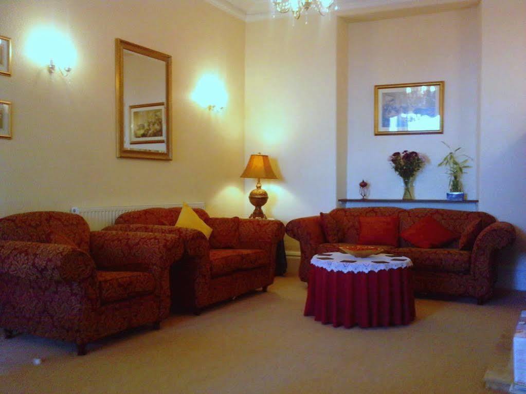 Ascot House (Adults Only) Hotell Llandudno Exteriör bild